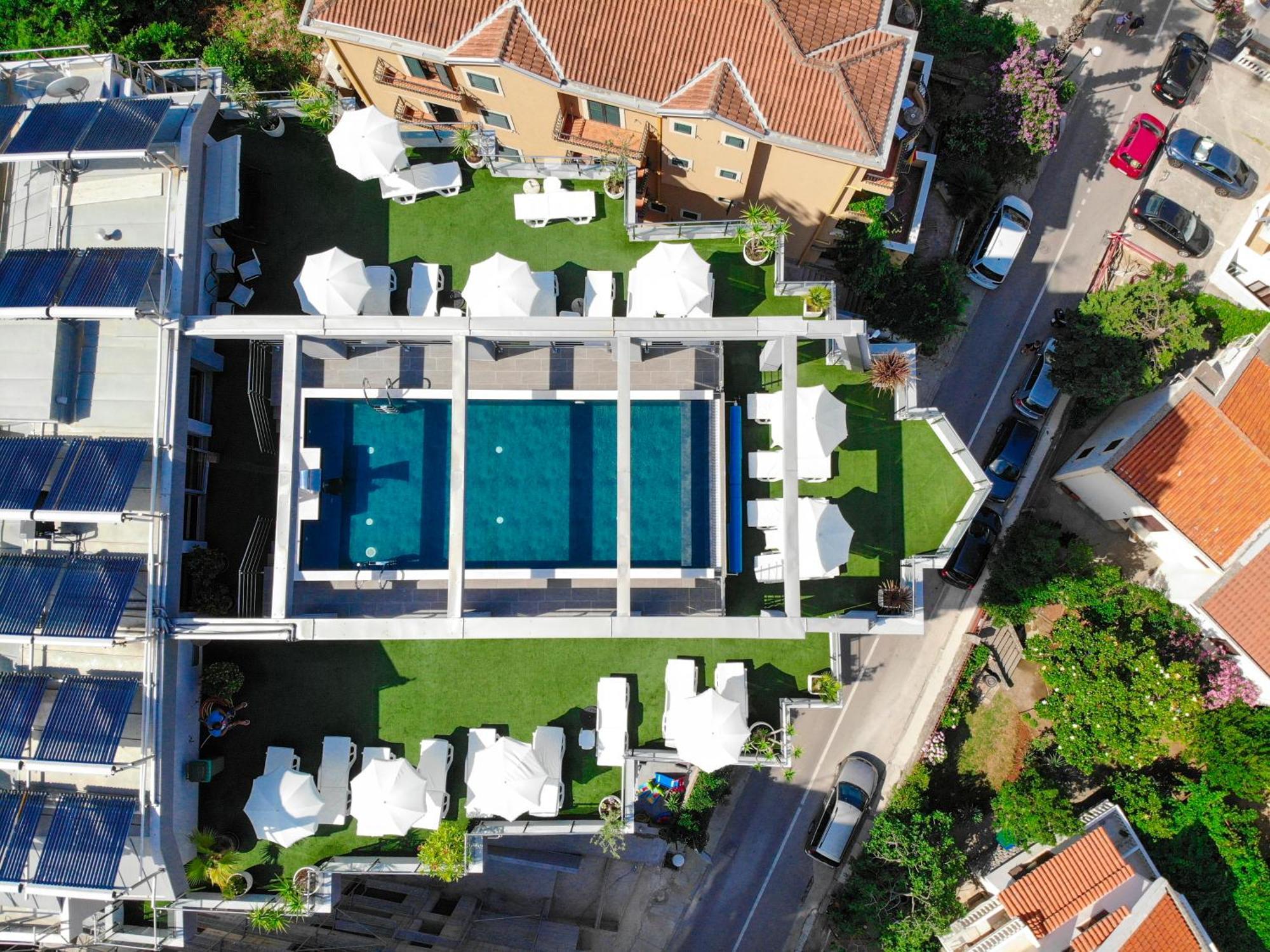 Hotel La Mer Будва Экстерьер фото