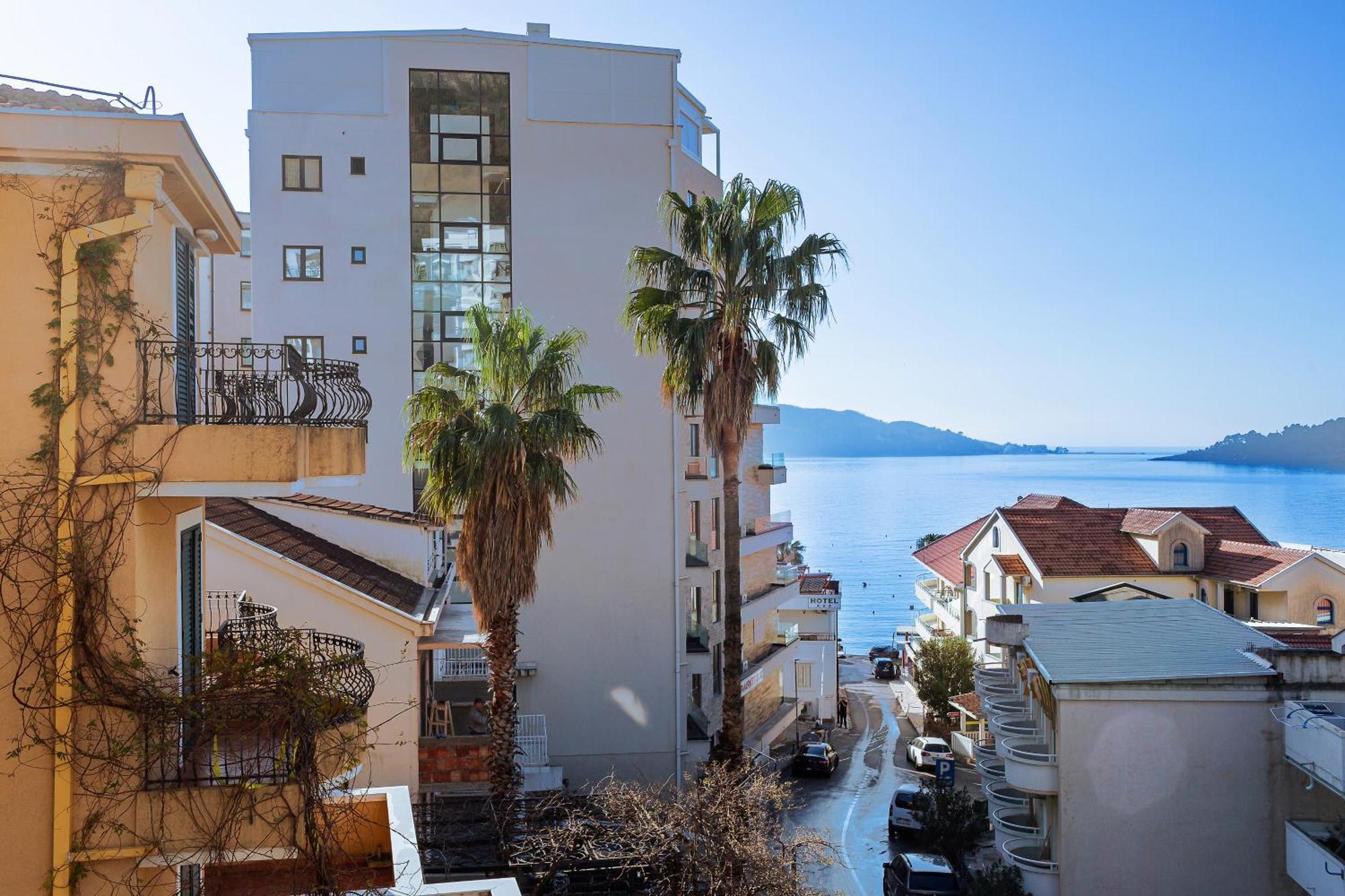 Hotel La Mer Будва Экстерьер фото
