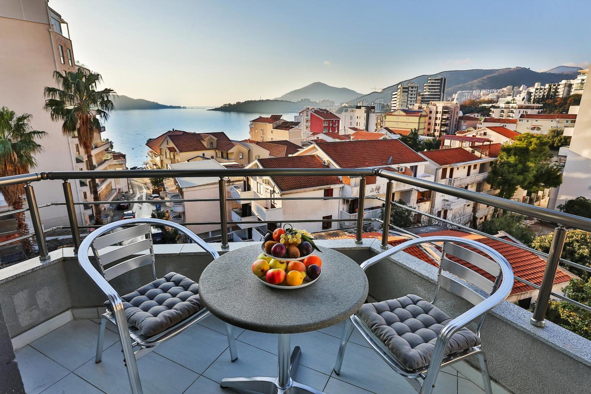 Hotel La Mer Будва Экстерьер фото