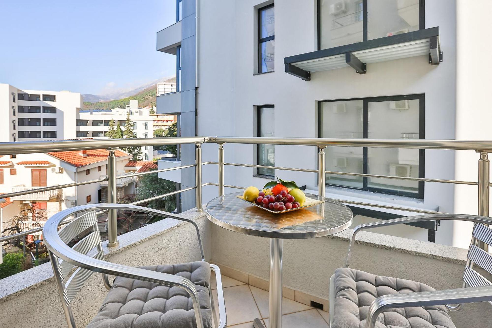 Hotel La Mer Будва Экстерьер фото